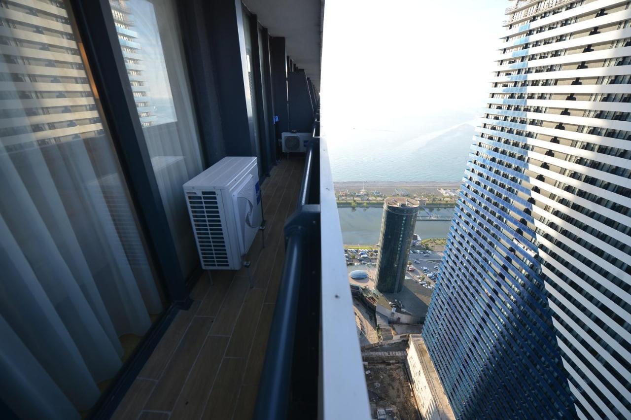 Orbi City Twins Tower Batumi Exterior photo