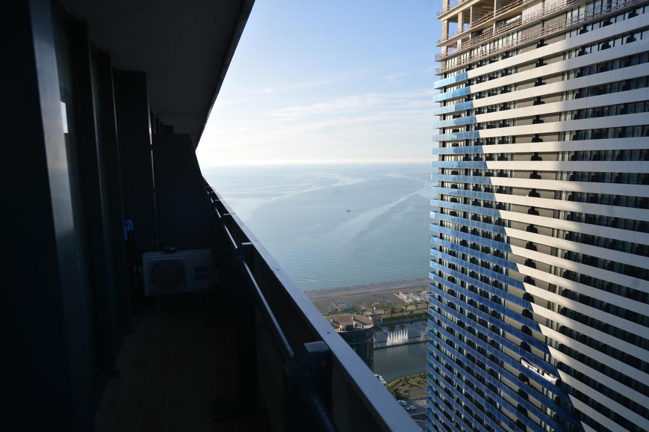 Orbi City Twins Tower Batumi Exterior photo