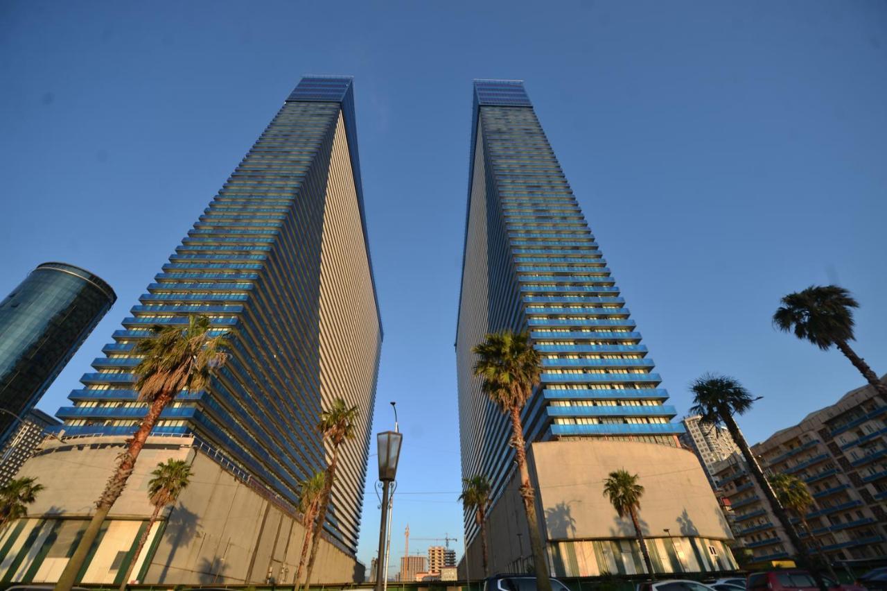 Orbi City Twins Tower Batumi Exterior photo